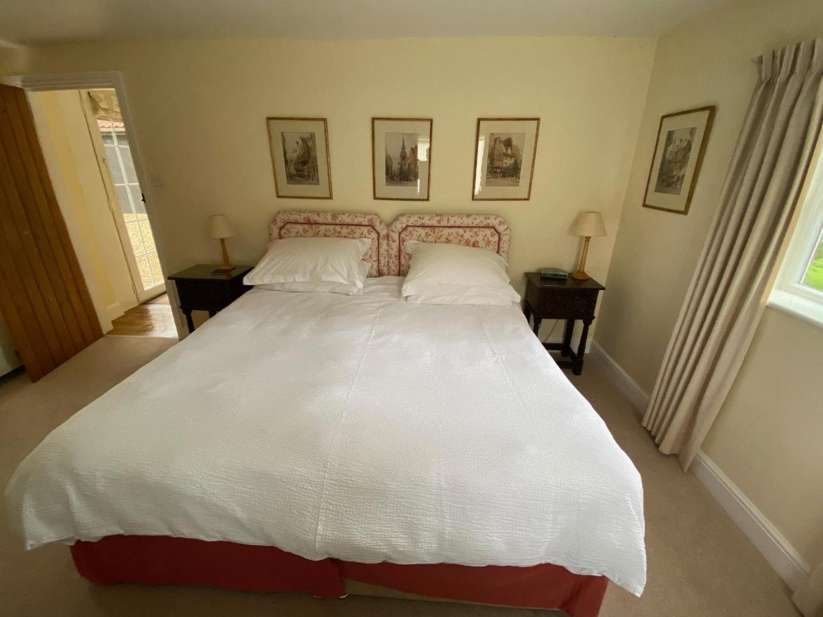 Oke Apple Cottage Shillingstone エクステリア 写真